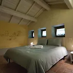 Eremo Montemezzano Κατάλυμα σε φάρμα