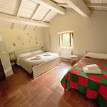 Eremo Montemezzano Κατάλυμα σε φάρμα