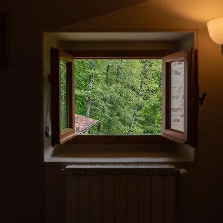 Eremo Montemezzano Feriegård *